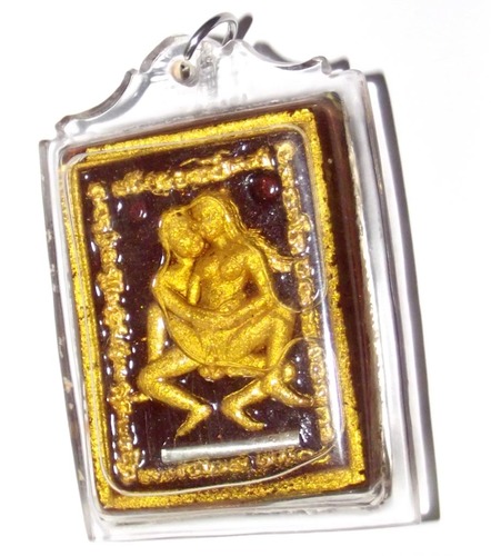 This is the ongk kroo special edition of the In Koo Plerng amulet made and consecrated by Luang Por Somsak Gosalo of Samnak Songk Tham Khao Bua Noi, Kanchanaburi, in the year 2555 BE.